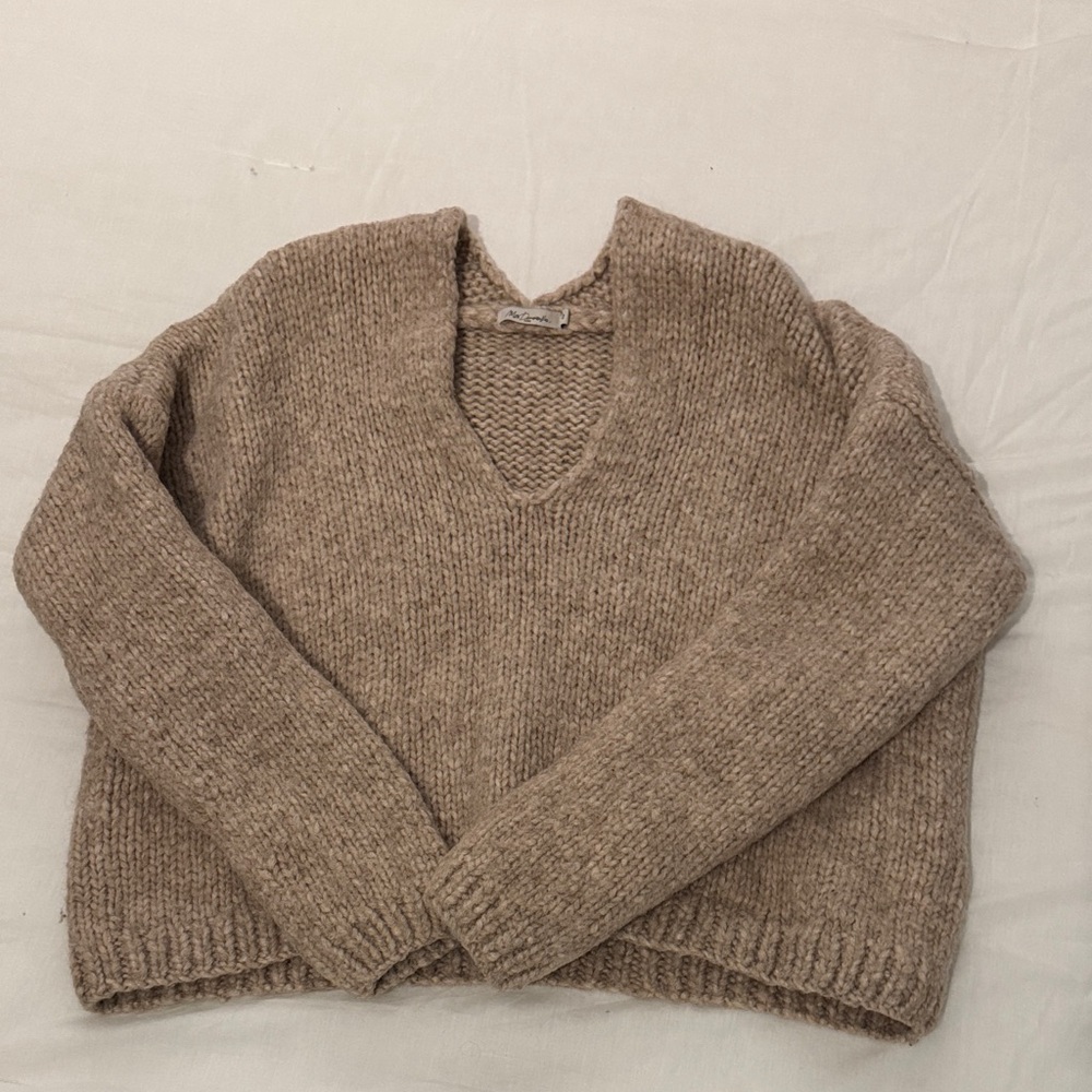 Mes Demoiselles V-Neck Sweater in Warm Brown